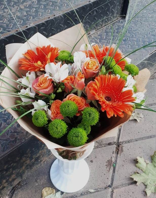 Букет цветов из: Герберы, Хризантемы, Альстромерии и Розы в Лотошино