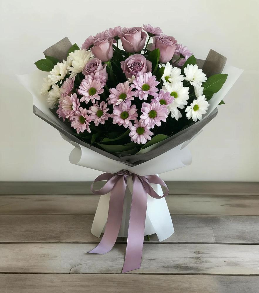 Букет цветов из: Хризантемы и Розы в Лотошино