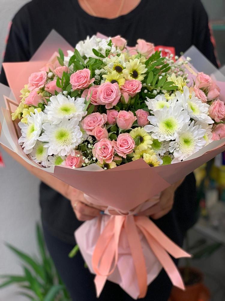 Букет цветов из: Розы и Хризантемы в Лотошино