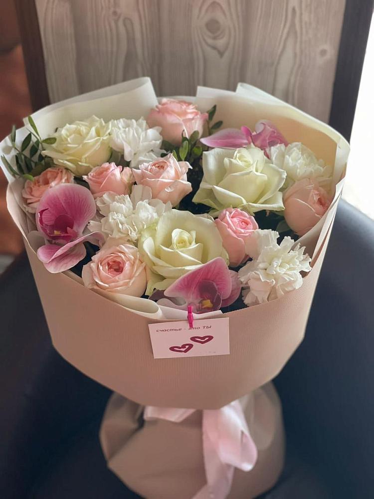 Букет цветов из: Орхидеи, Розы и Гвоздики в Лотошино