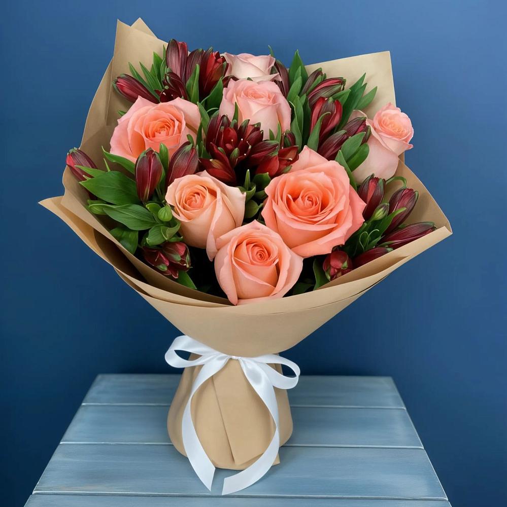 Букет цветов из: Розы и Альстромерии в Лотошино