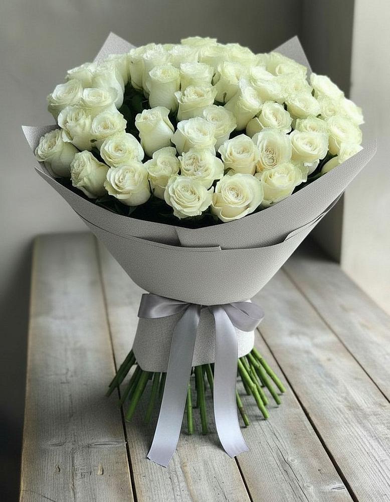 Букет 35 Белых роз в Лотошино