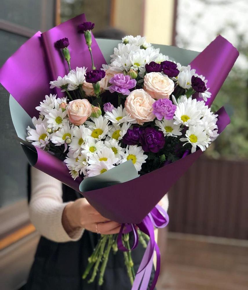 Букет цветов из: Хризантемы, Гвоздики и Розы в Лотошино