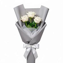 Букет 3 белые розы в Лотошино