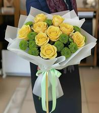 Букет цветов из:  Хризантемы и Розы в Лотошино