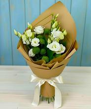 Букет цветов из:  Хризантемы и Лизиантусы в Лотошино