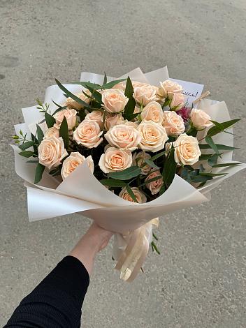 Букет Кремовые розы Латте в Лотошино