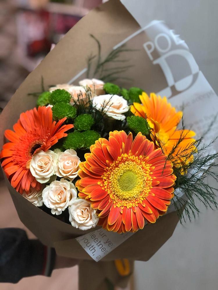Букет цветов из: Герберы, Хризантемы и Розы в Лотошино